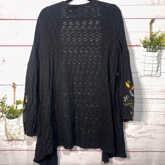 Women’s Suzanne Betro Embroidered Sleeve Cardigan Large - Picture 4 of 4